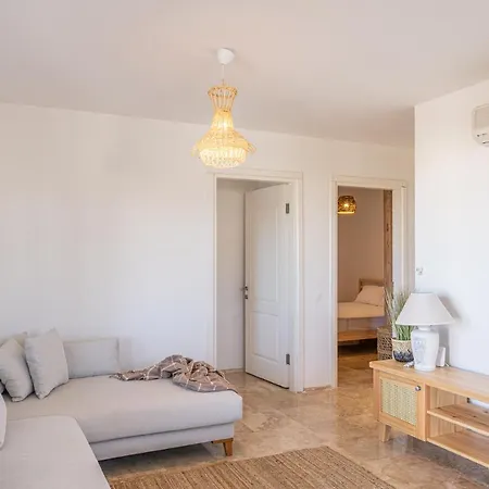 2 Br House With A Fantastic View Of Gümüşlük Daire