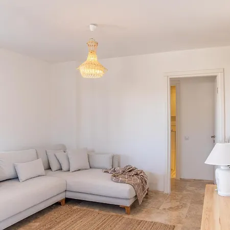 2 Br House With A Fantastic View Of Gümüşlük *